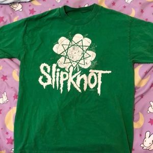 Green slip knot tee